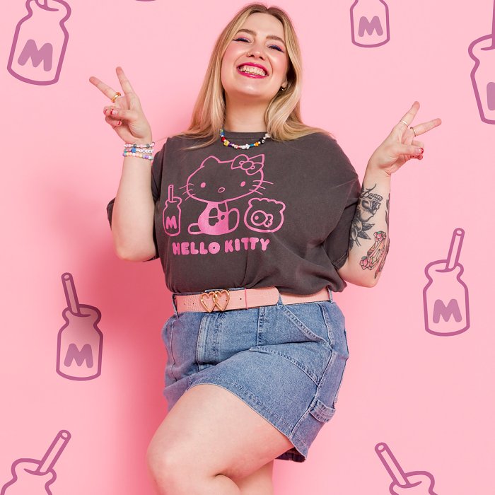 Hello Kitty Outline Vintage Wash Charcoal T-Shirt