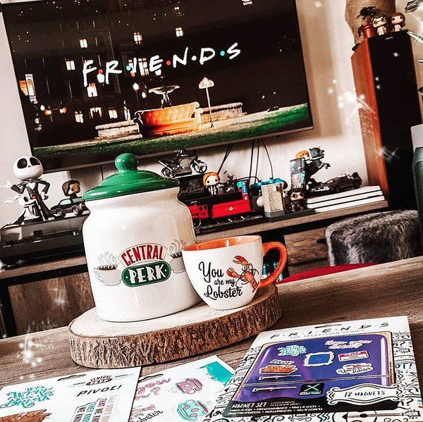 Friends Central Perk Coffee Cups Ceramic Salt and Pepper Shakers Set of 2