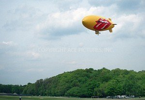 Rolling Stones airship!